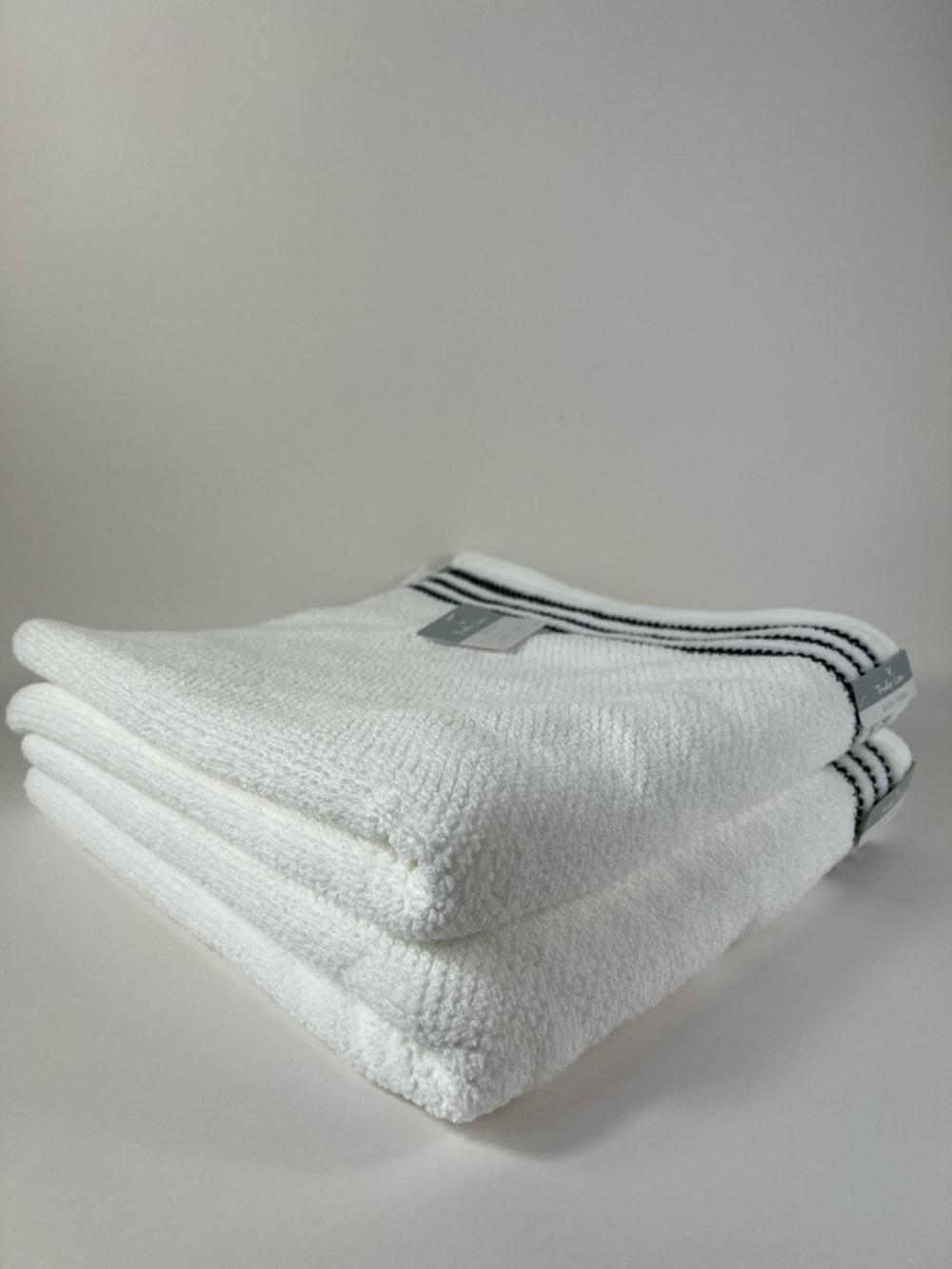 Truly Lou Bath Towels Soft White Cotton with Black Stripe Trim Set of 2 NEW